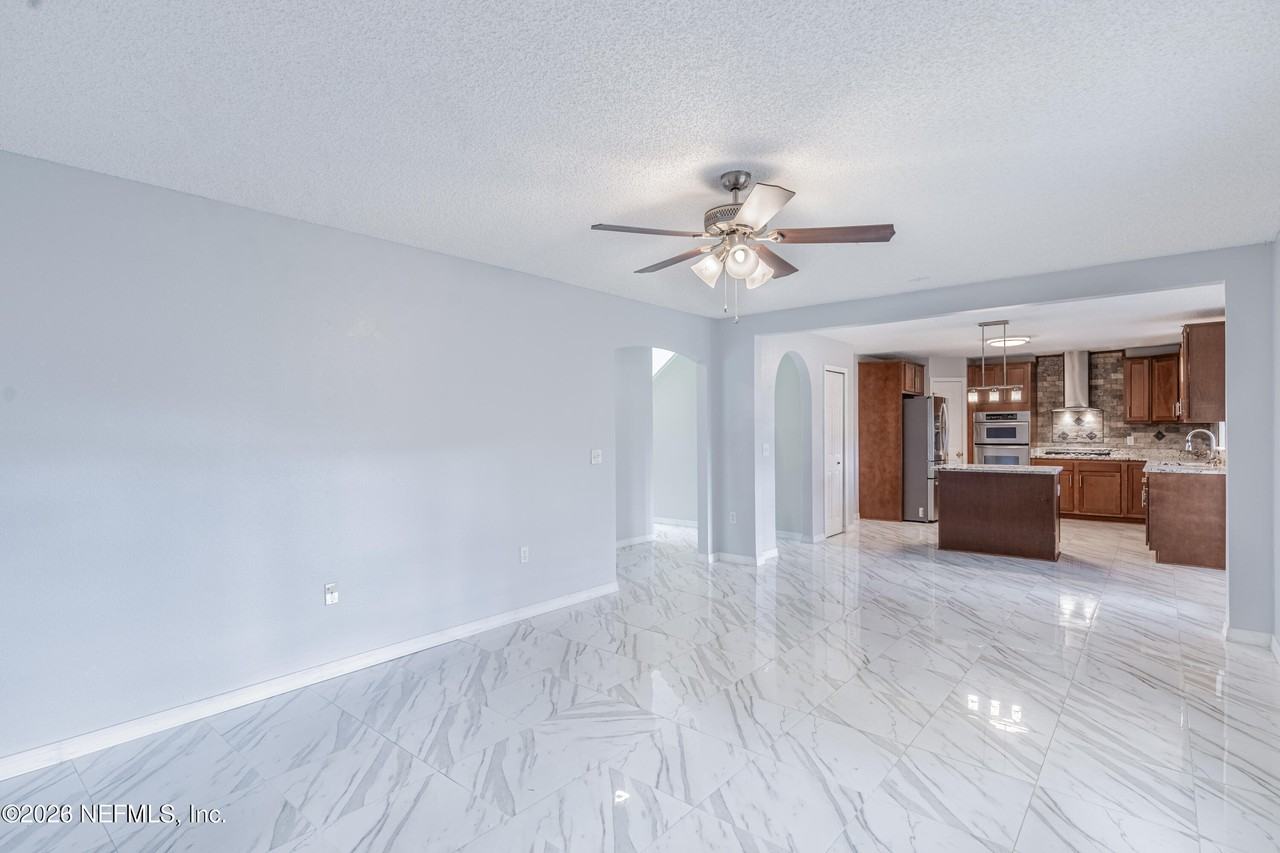 3388 Glenn Hollow Ct - Photo 4 of 34