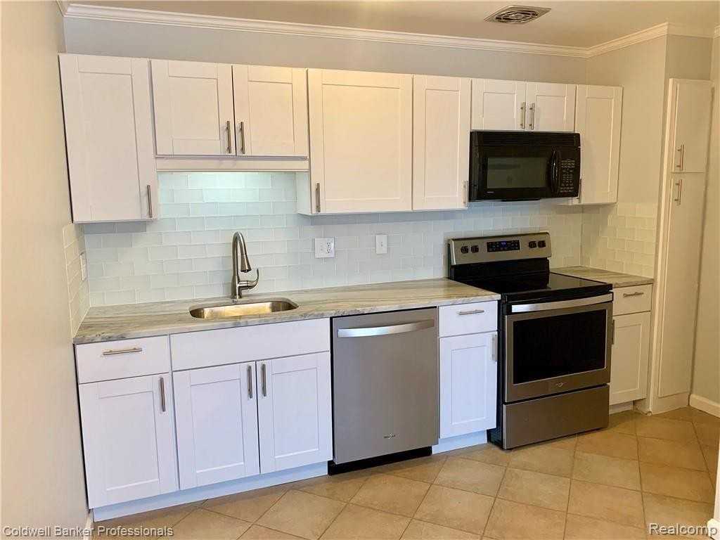 125 E 14 Mile Rd - Photo 3 of 17