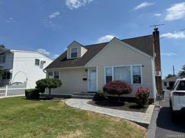 featured image of 2656 Cedar Ln