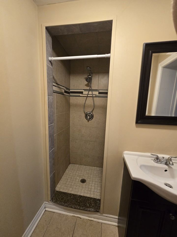 92 Church Street South #1 - Photo 4 of 8