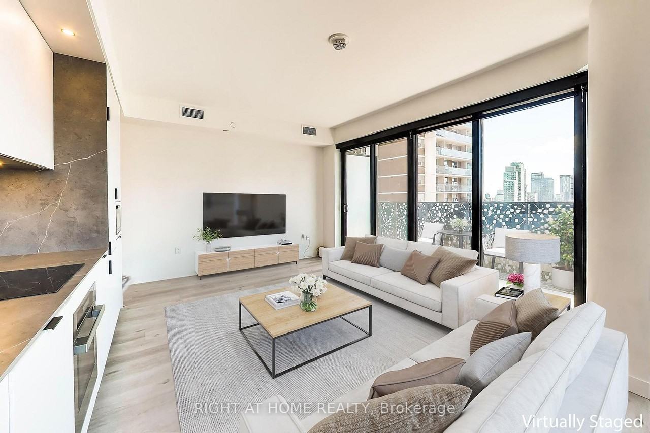 55 Charles Street East - Photo 3