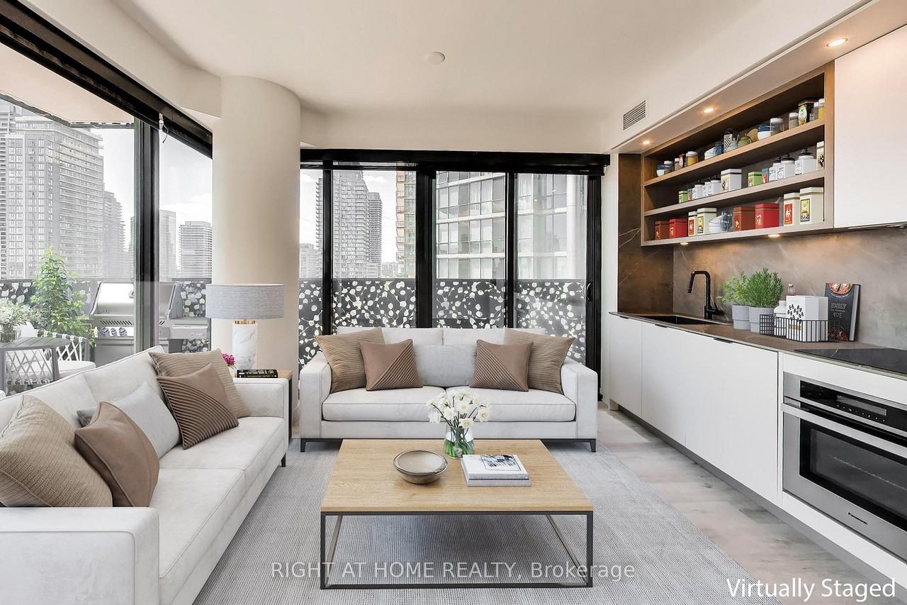 55 Charles Street East - Photo 4