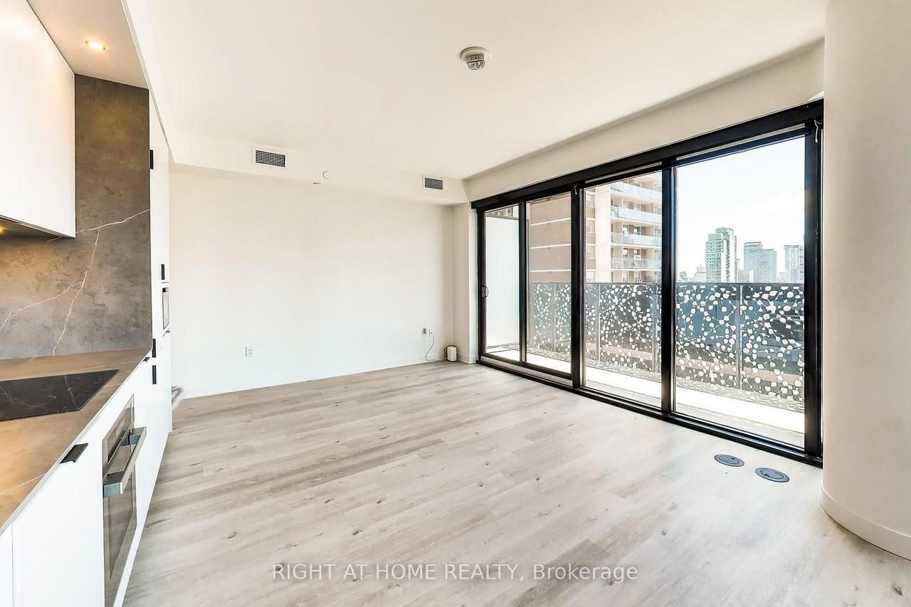 55 Charles Street East - Photo 7