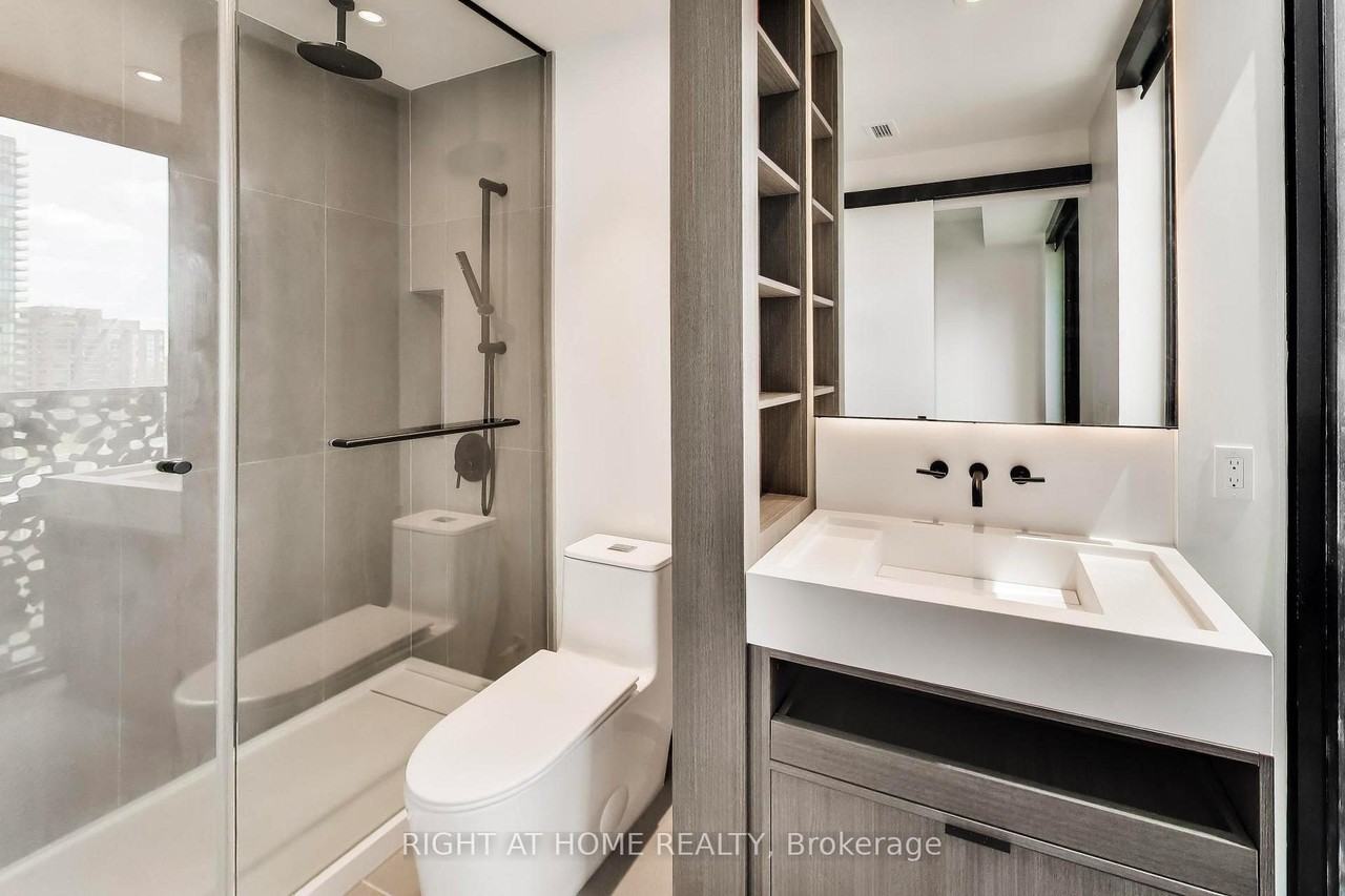 55 Charles Street East - Photo 20