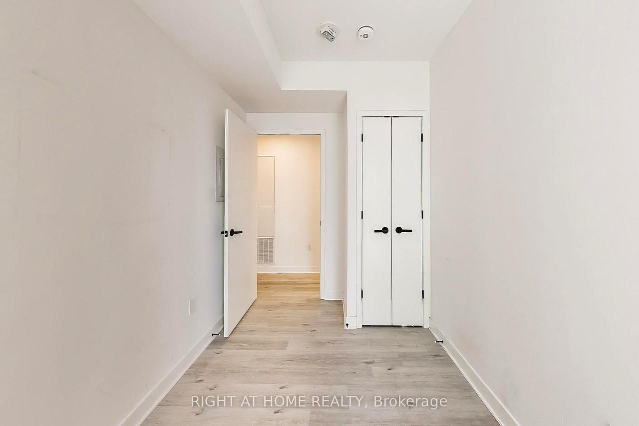 55 Charles Street East - Photo 21