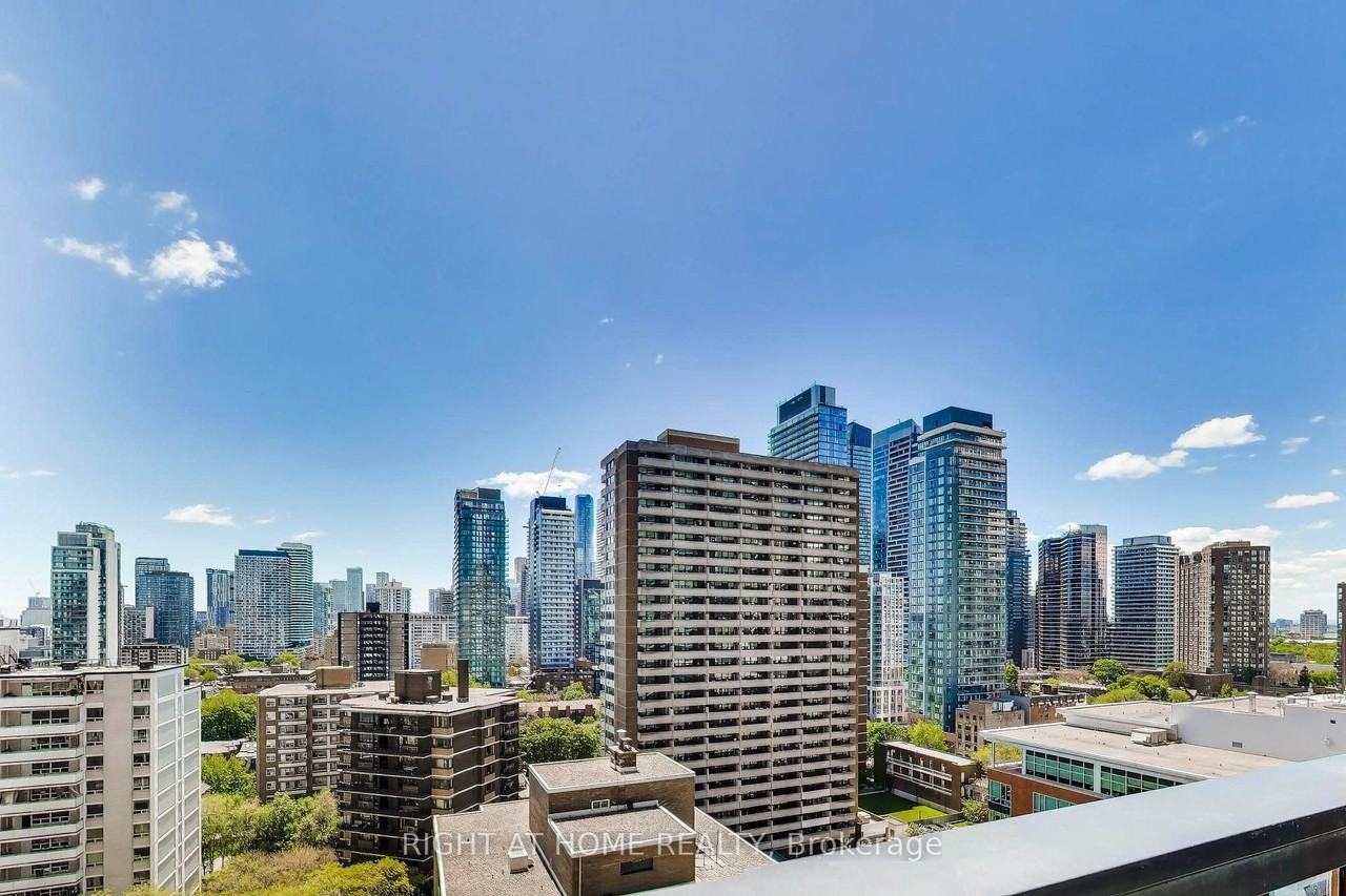 55 Charles Street East - Photo 32