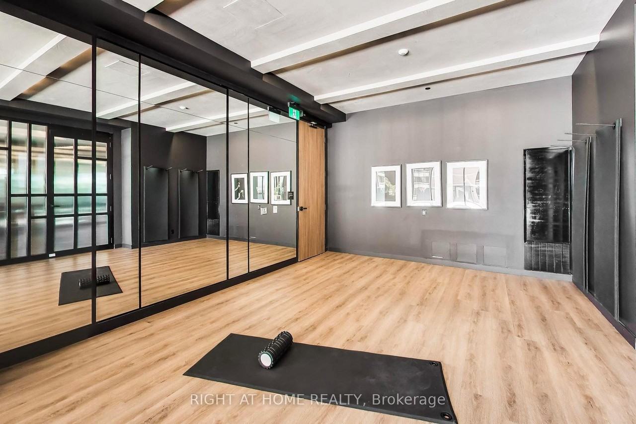 55 Charles Street East - Photo 36