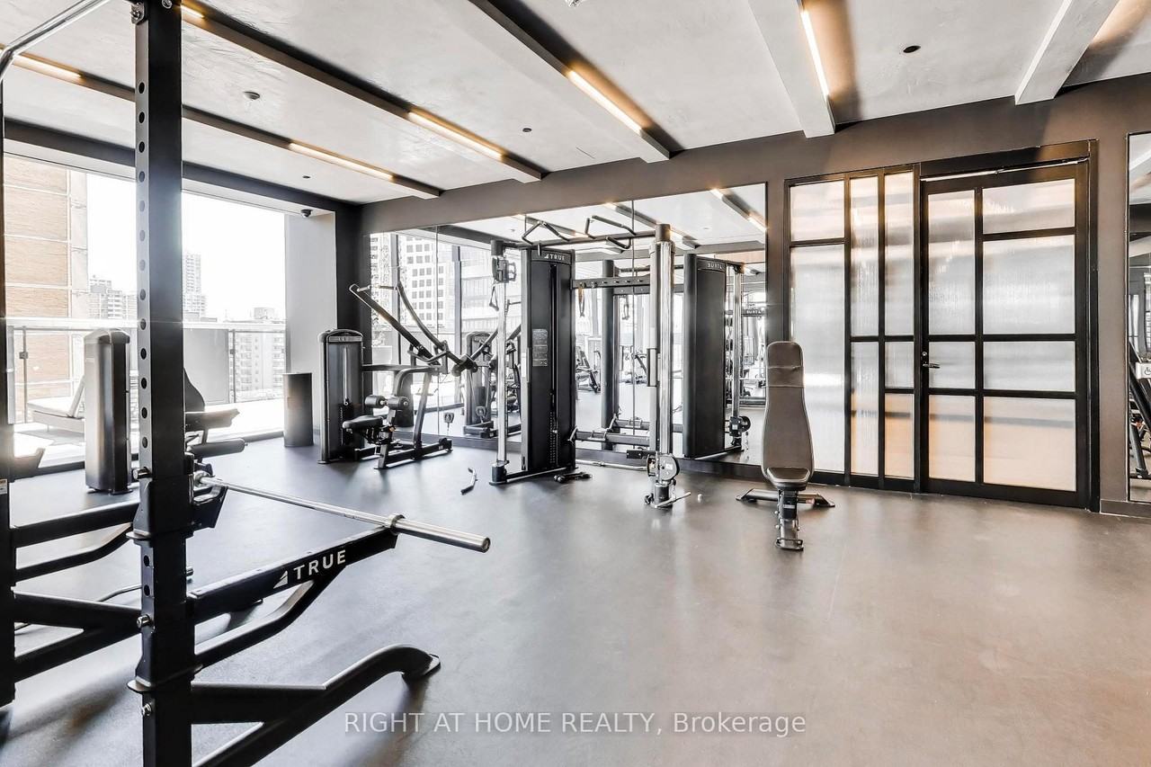 55 Charles Street East - Photo 38