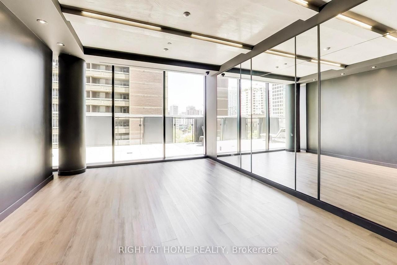 55 Charles Street East - Photo 41