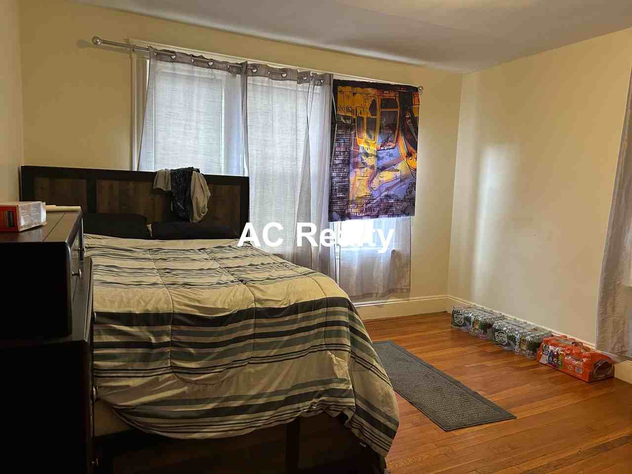 68 Washington St #14 - Photo 4 of 7