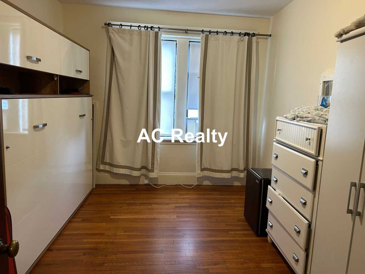 68 Washington St #14 - Photo 6 of 7