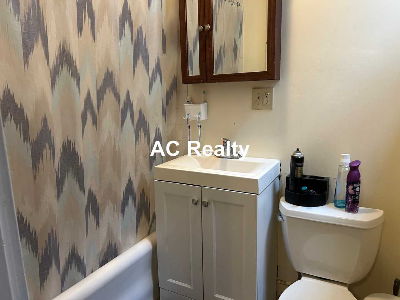 68 Washington St #14 - Photo 7 of 7