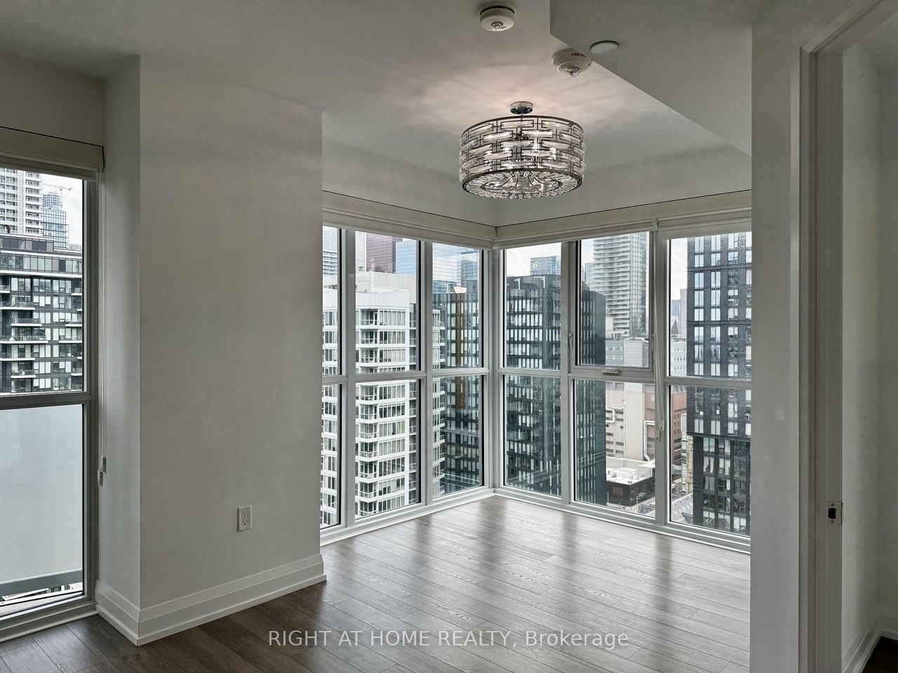 77 Mutual Street - Photo 23