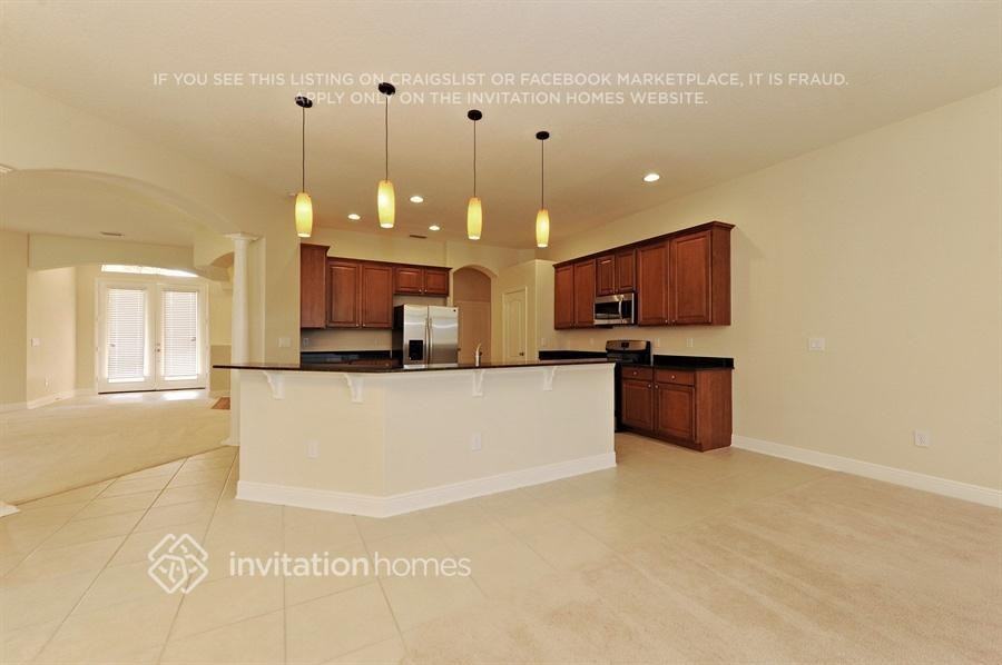 1820 Beaconsfield Dr - Photo 4 of 17