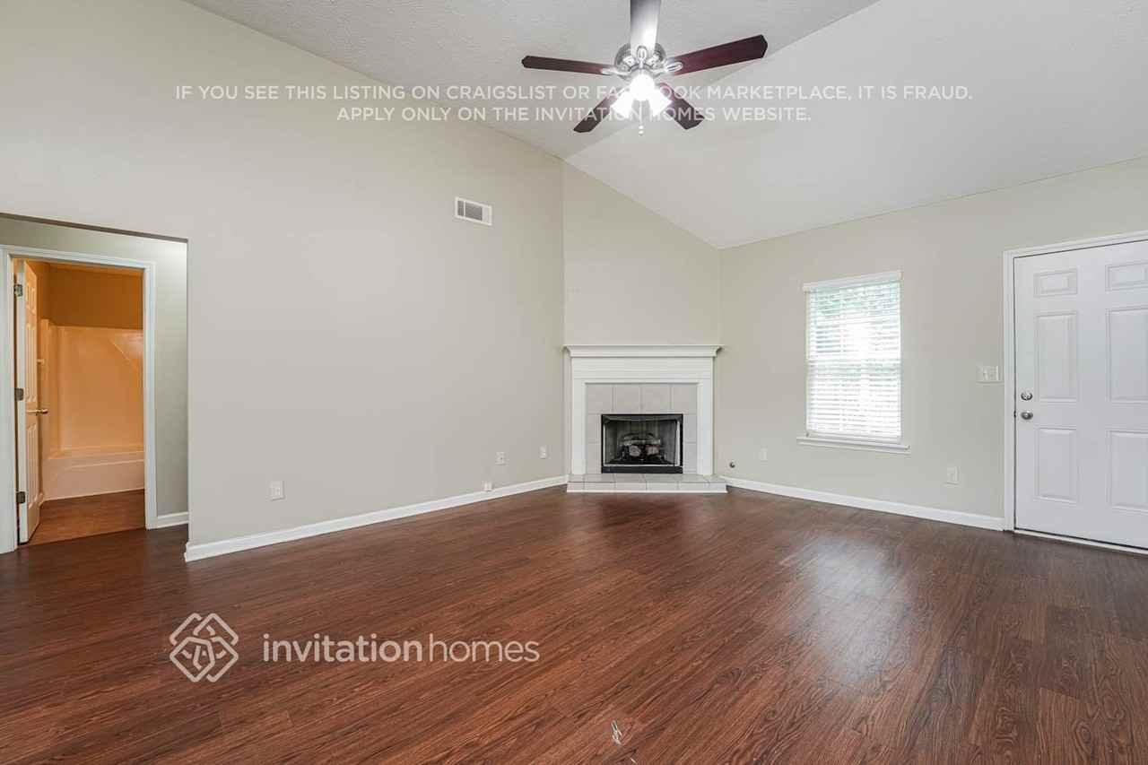 1346 Haynes Trace Ct - Photo 4 of 18