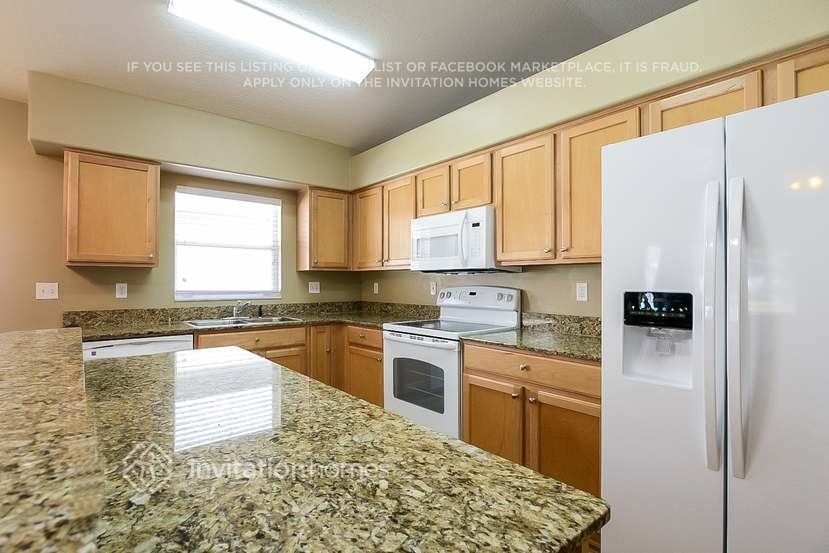 7413 Pulteney Dr - Photo 6 of 18