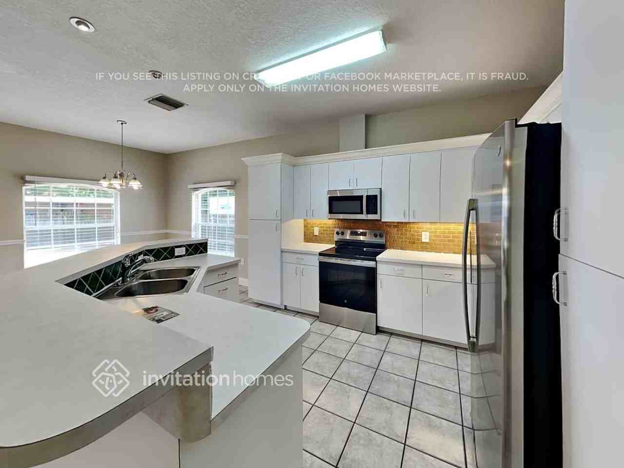 1111 Pattison Ave - Photo 5 of 16