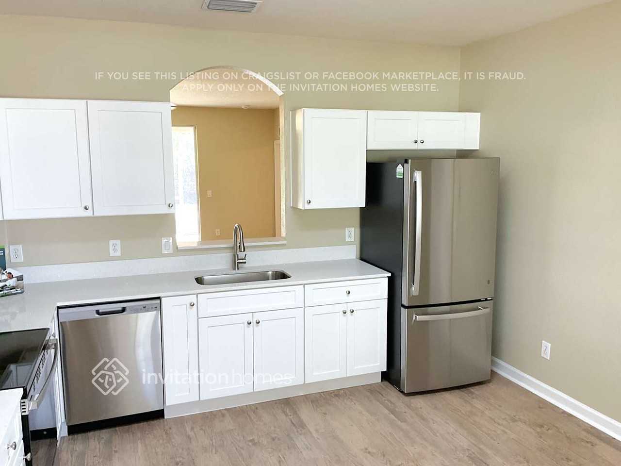 1310 Buffing Cir Se - Photo 3 of 11