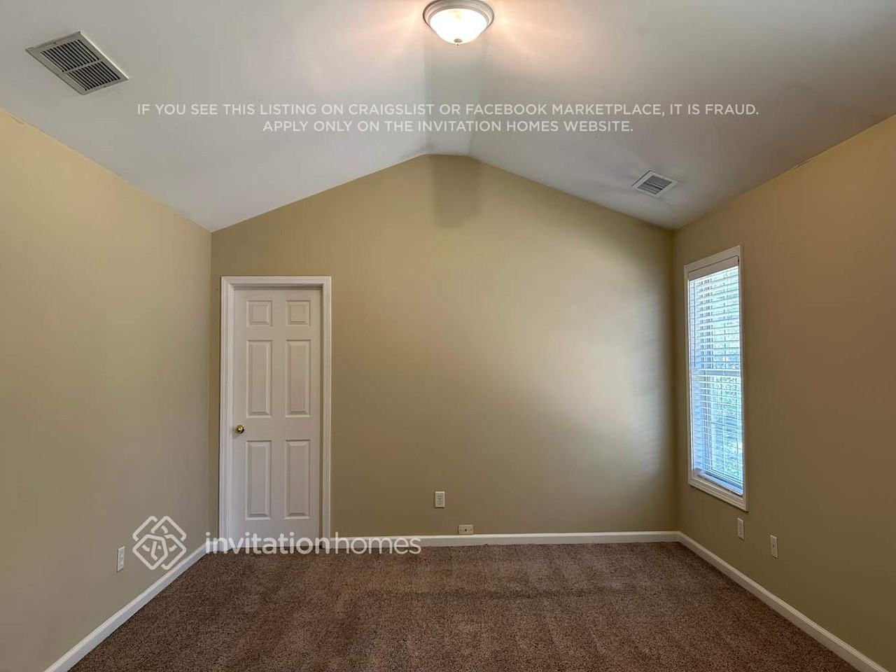 935 Oak Bluff Ct - Photo 2 of 15
