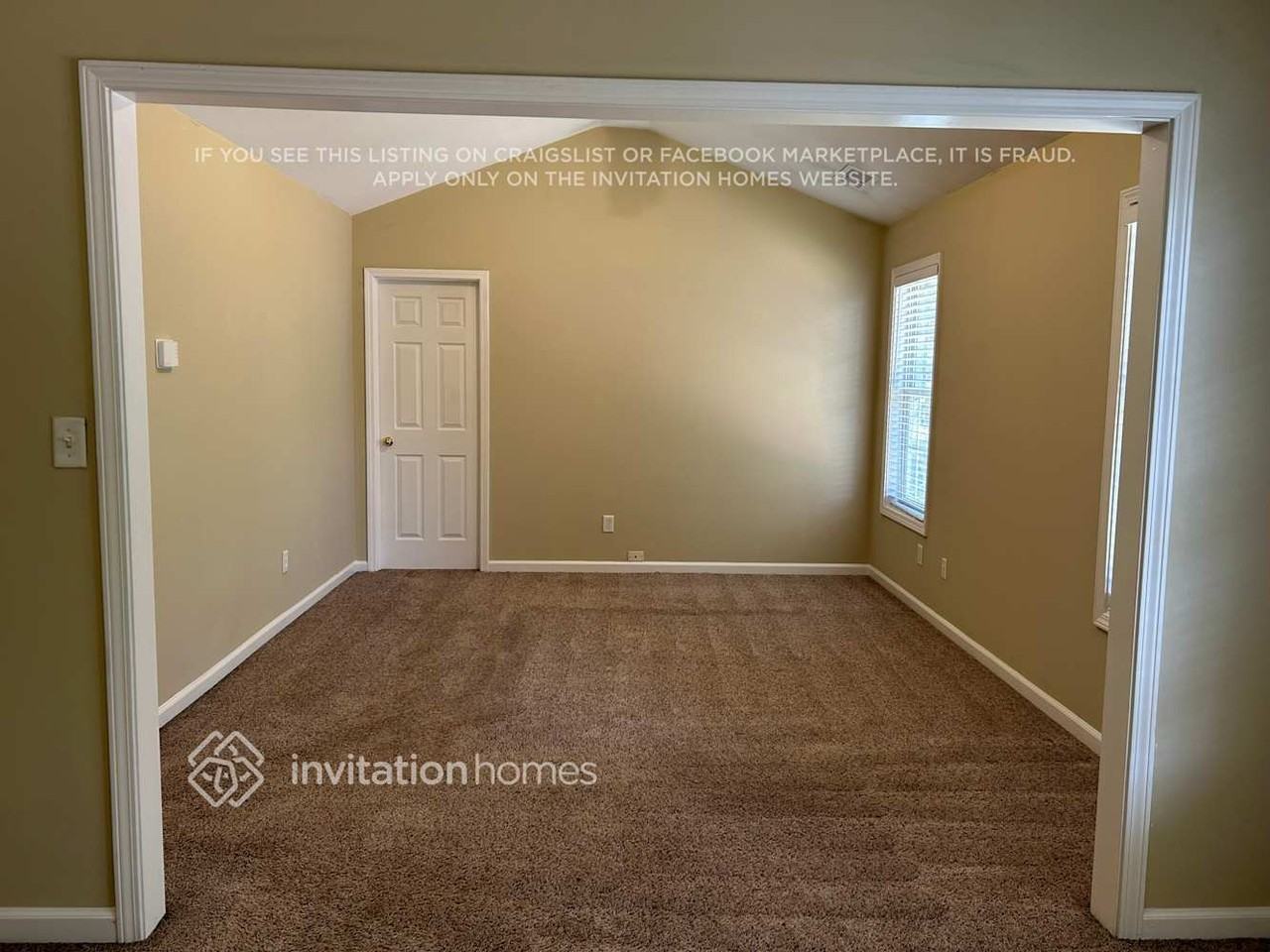 935 Oak Bluff Ct - Photo 3 of 15