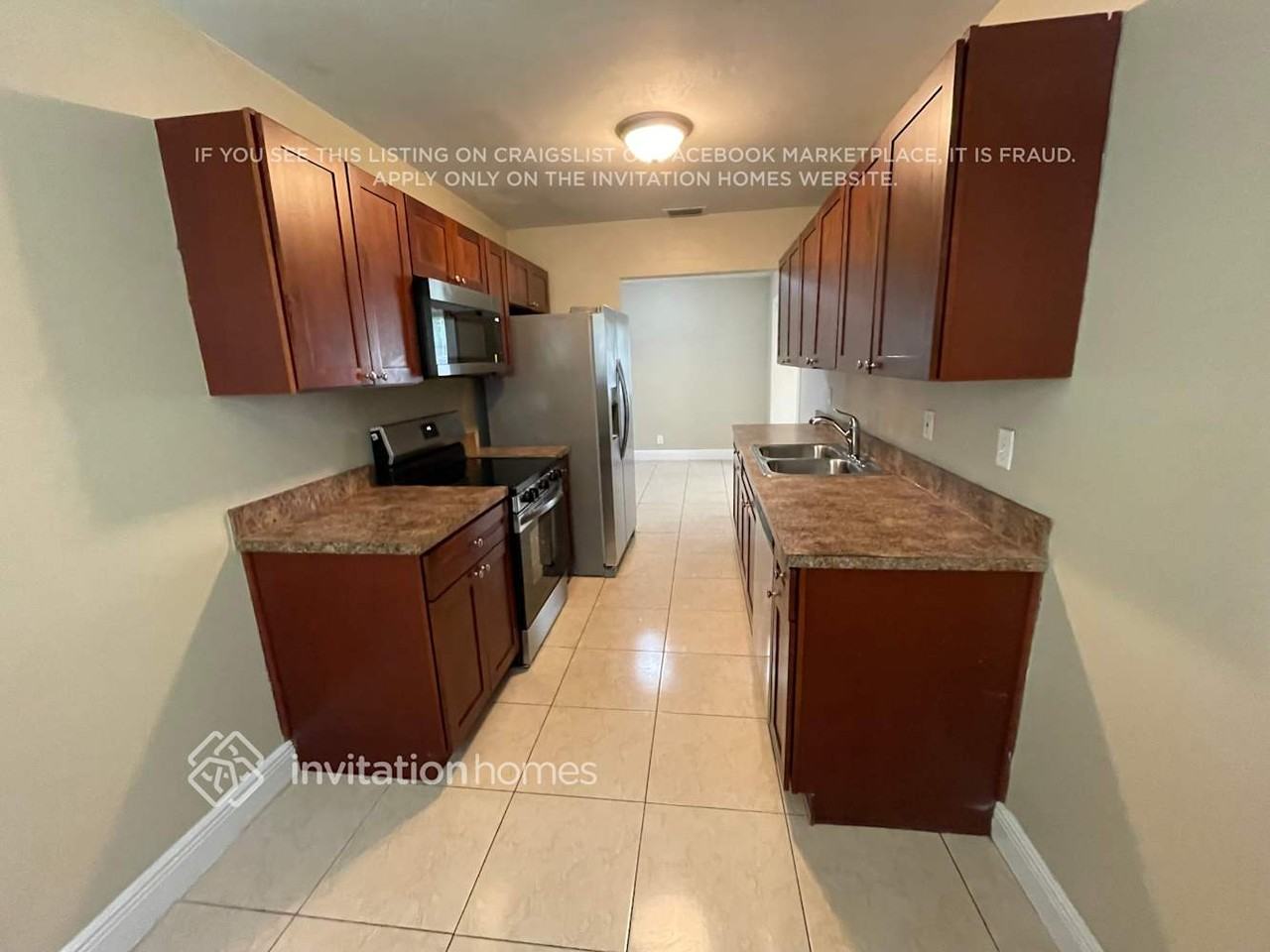 2021 Sw 64th Ave - Photo 4 of 19