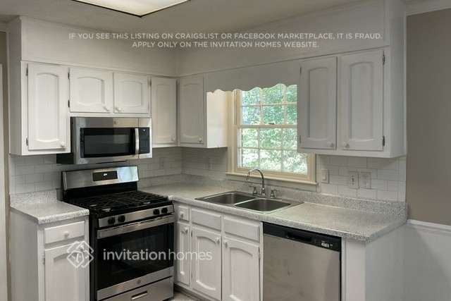 631 Shannon Green Cir Sw - Photo 7 of 19