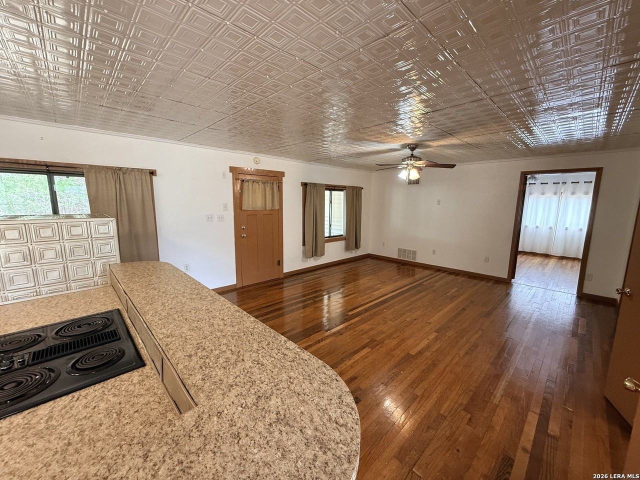156 Diamond J Rd S - Photo 6 of 25