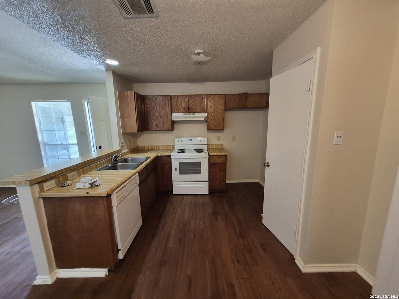 5201 Meadow Fld #3 - Photo 5 of 16