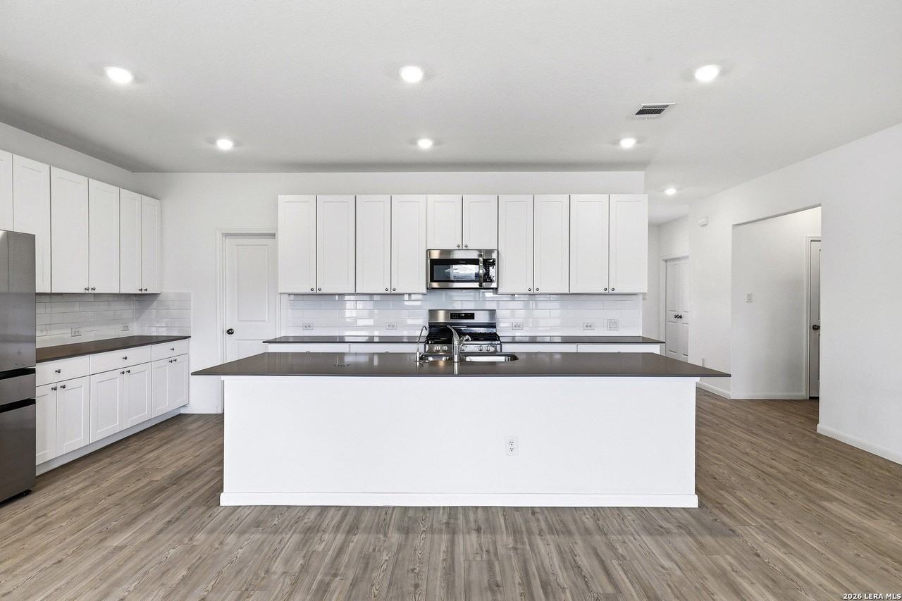 14014 Roller Mls - Photo 4 of 31
