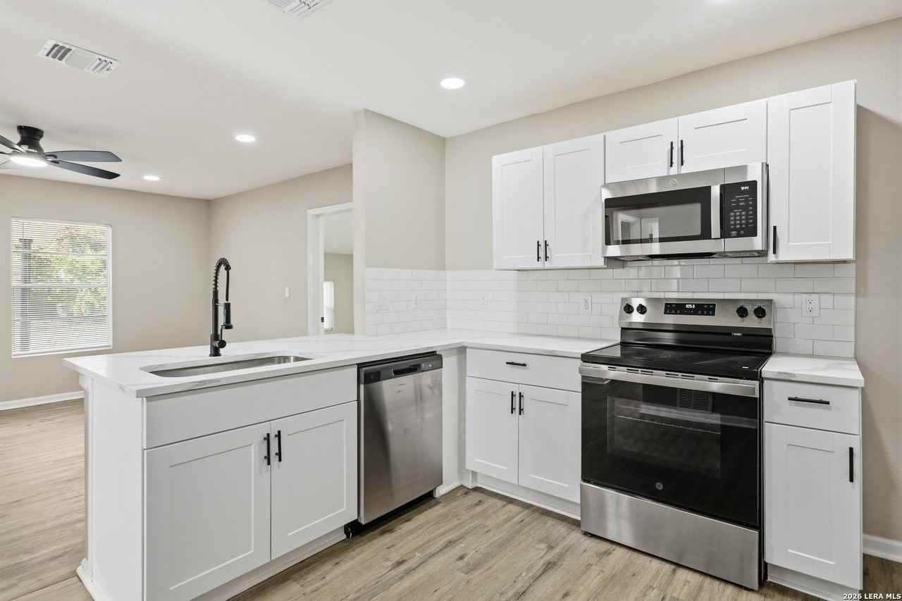 219 La Manda Blvd - Photo 7 of 22