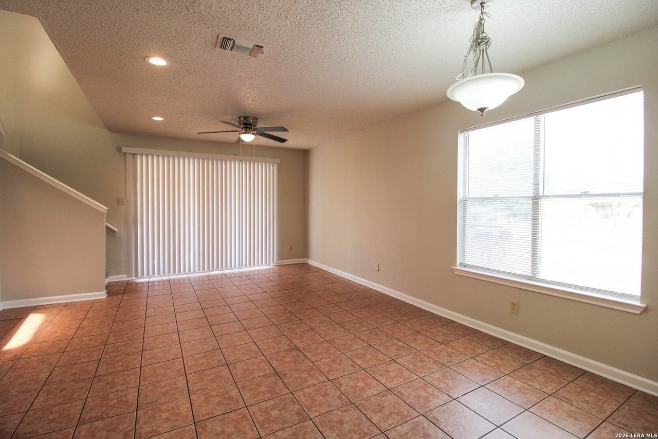 961 Schertz Pkwy - Photo 2 of 30