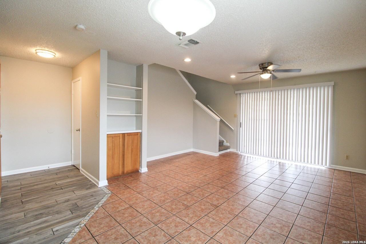961 Schertz Pkwy - Photo 7 of 30