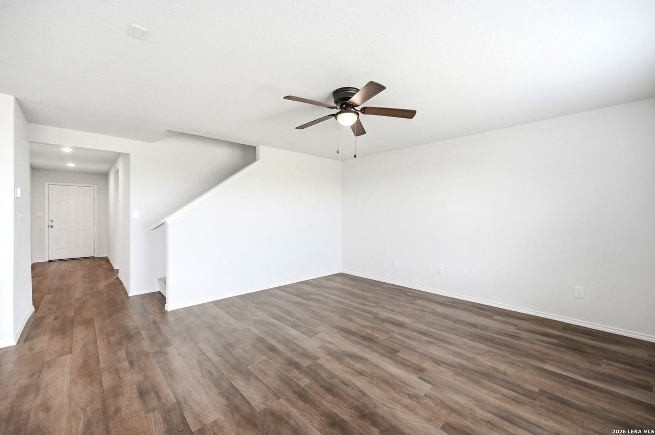 6310 Willow Point Blvd - Photo 6 of 30