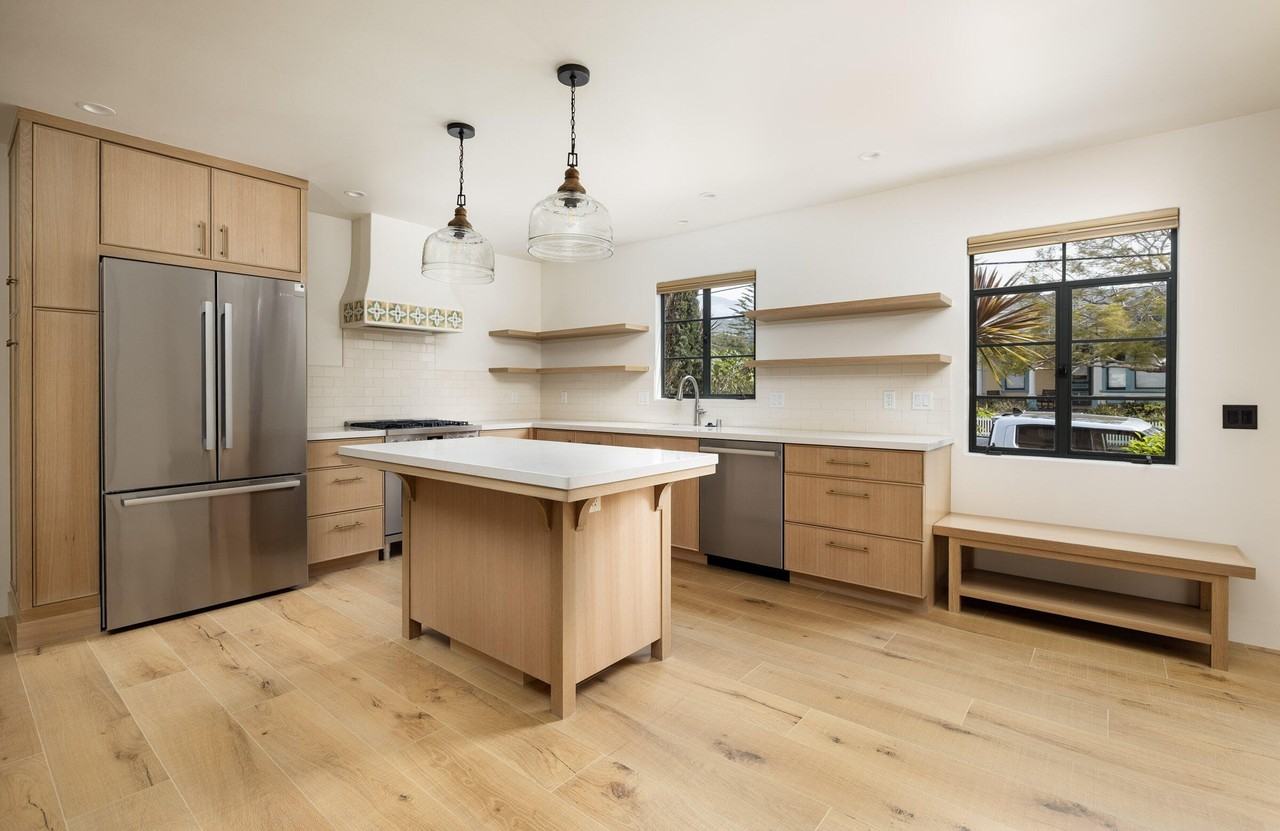 1235 Garden St - Photo 2 of 17