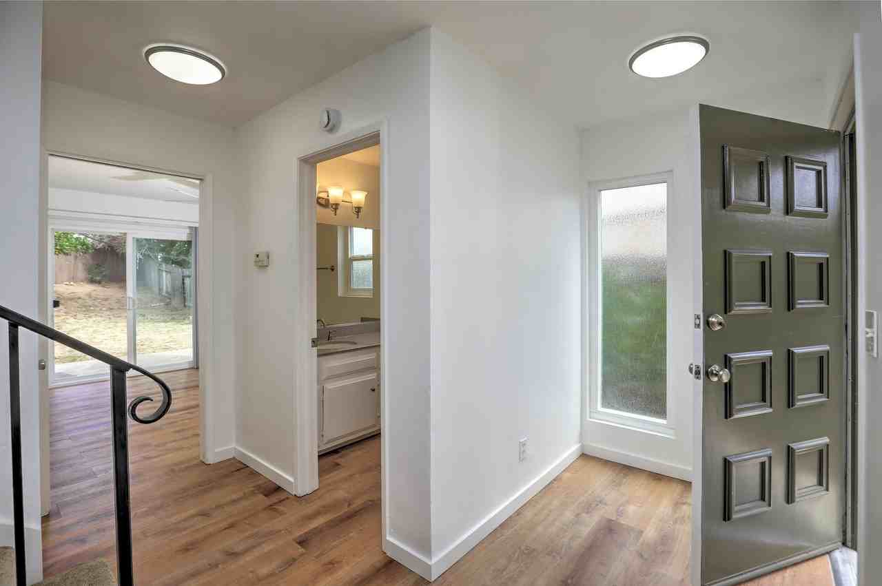7392 Elmhurst Pl - Photo 4 of 27