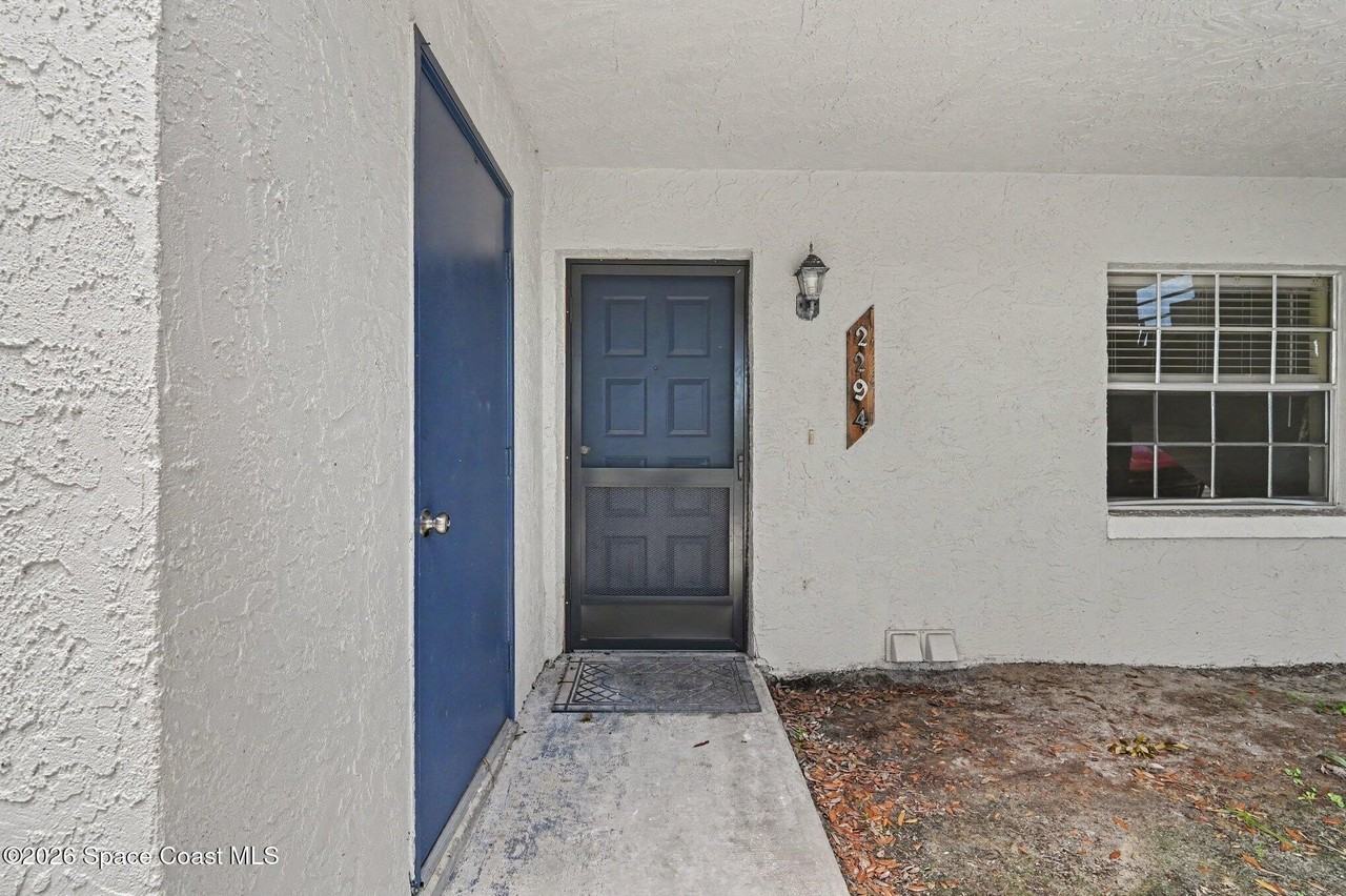 2294 Fox Hollow Dr - Photo 2 of 16