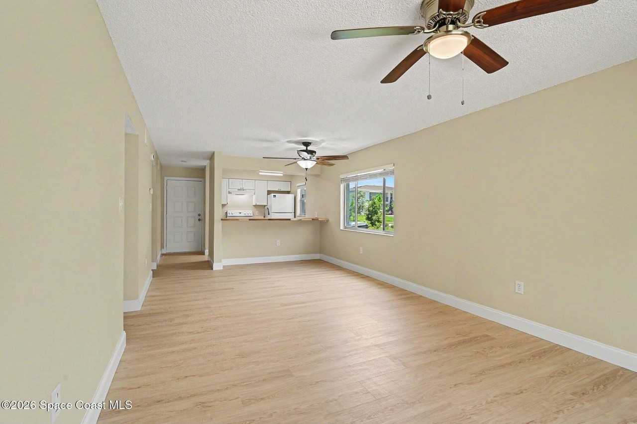 2294 Fox Hollow Dr - Photo 4 of 16