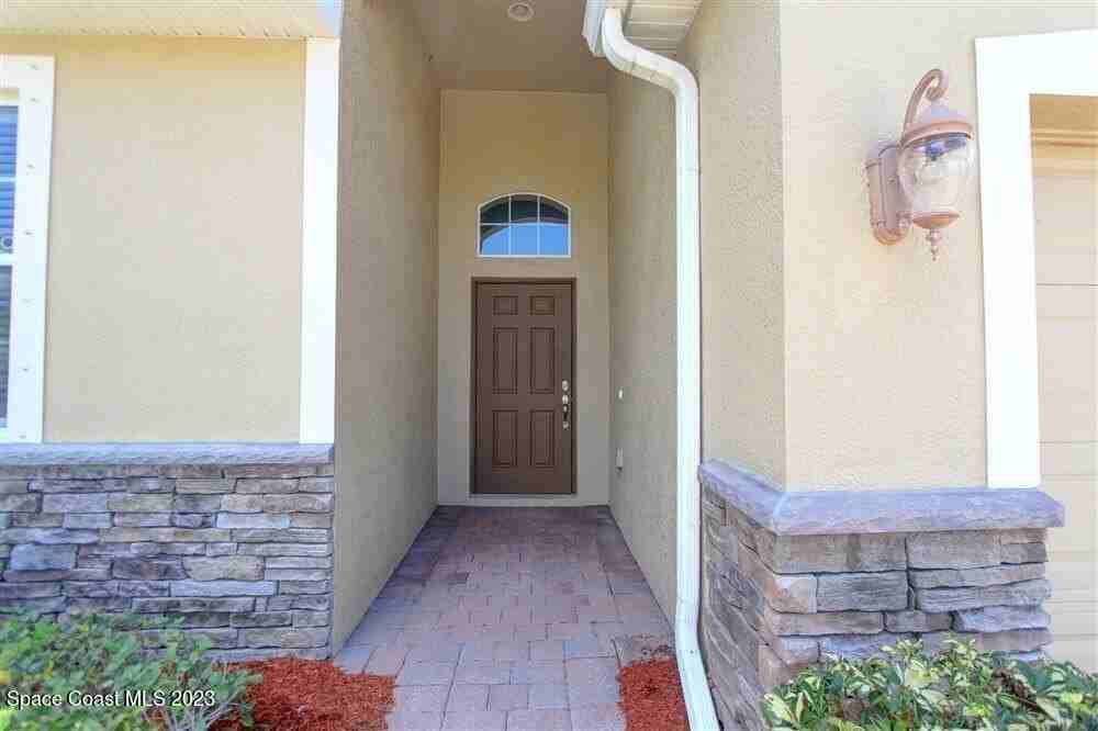 5834 Trieda Dr - Photo 3 of 32