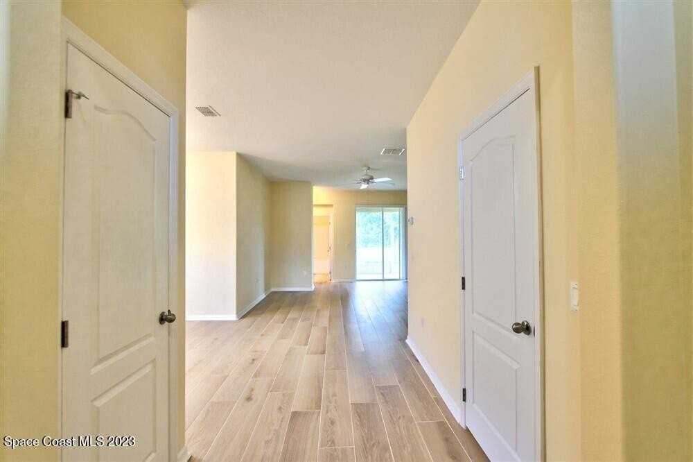 5834 Trieda Dr - Photo 5 of 32