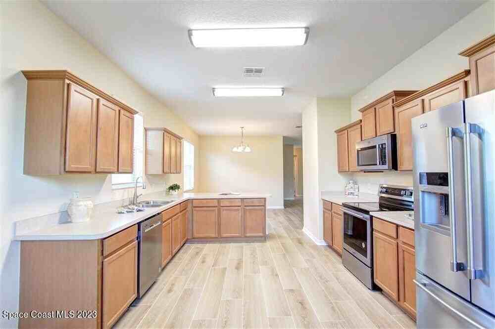 5834 Trieda Dr - Photo 6 of 32