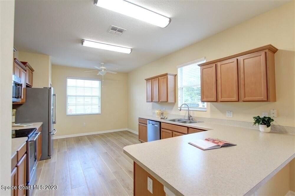 5834 Trieda Dr - Photo 7 of 32