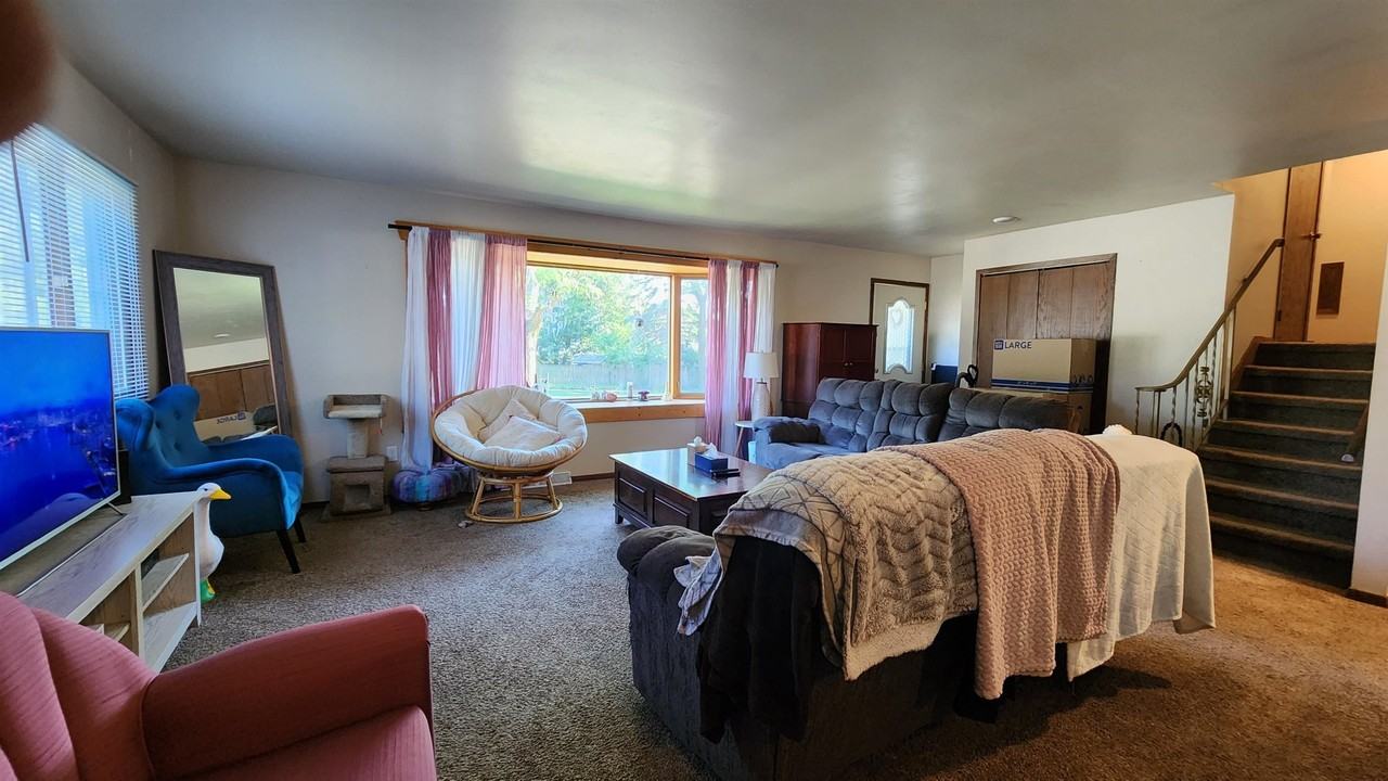 5324 Miwaukee Street - Photo 4 of 22
