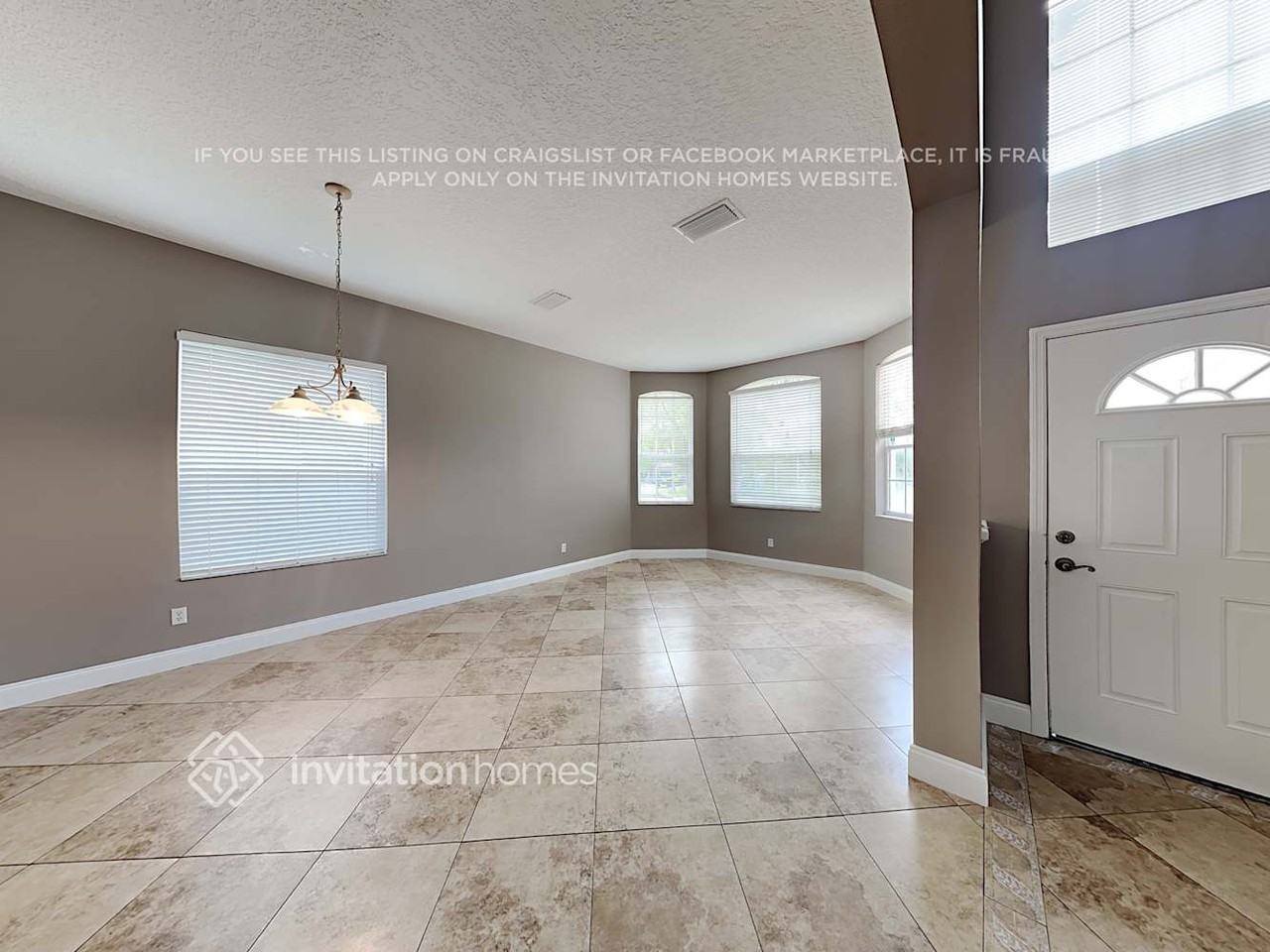 9761 Oak Crest Rd - Photo 4 of 23