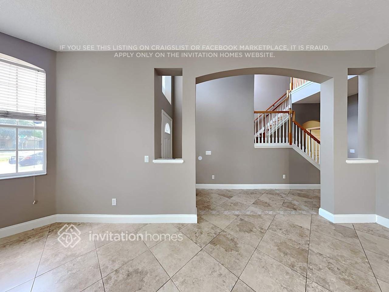 9761 Oak Crest Rd - Photo 5 of 23