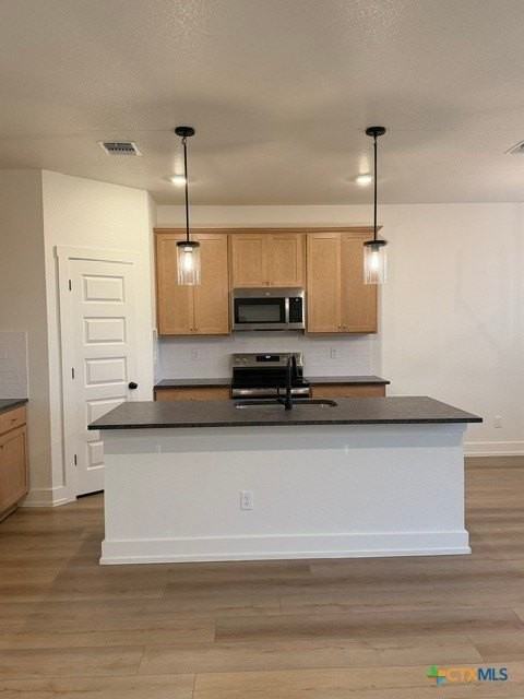 8918 Trungle Rd - Photo 3 of 24