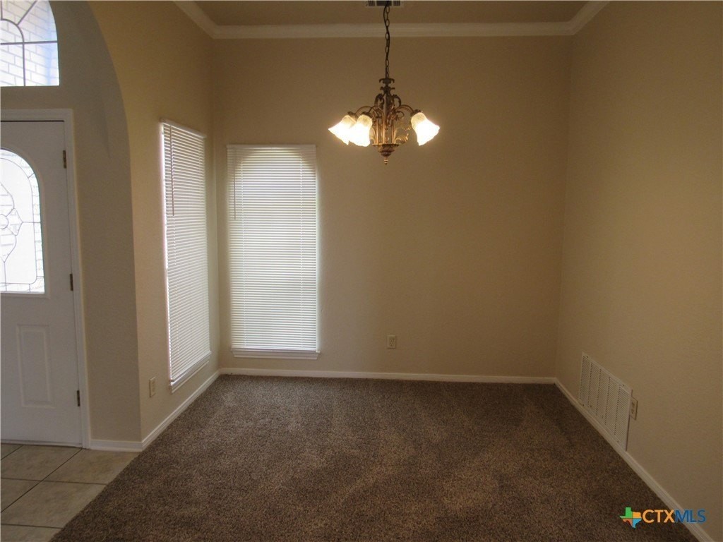 4800 Michael Dr - Photo 4 of 24