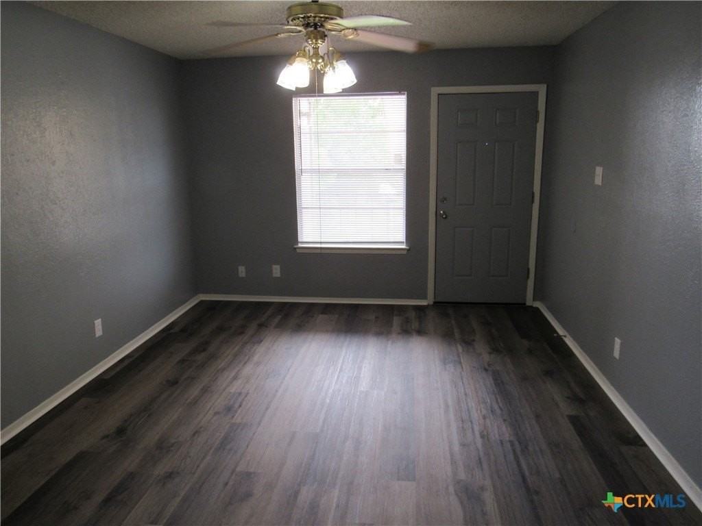 1301 Quail Cir #D - Photo 3 of 11