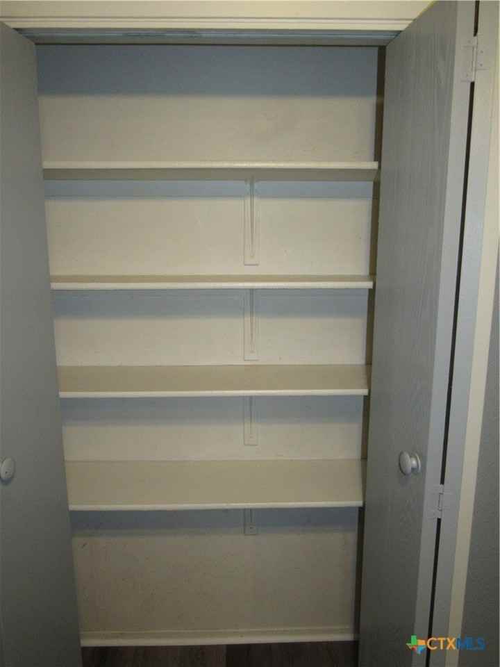 1301 Quail Cir #D - Photo 6 of 11