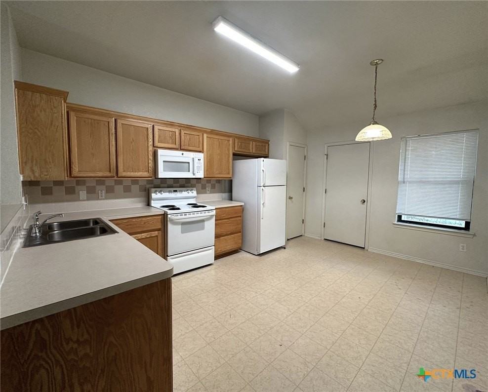 201 Janelle Dr #B - Photo 4 of 9
