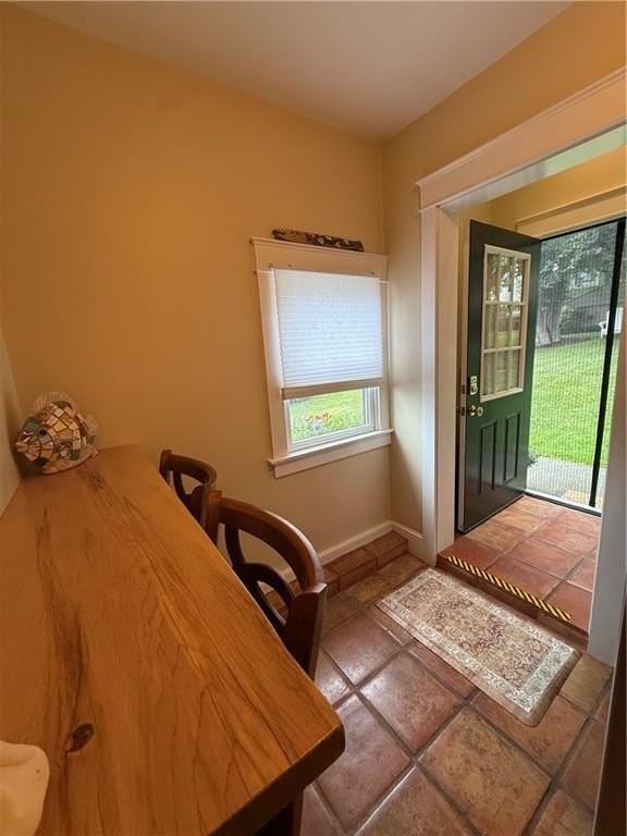 141 Coggeshall Ave - Photo 7 of 14